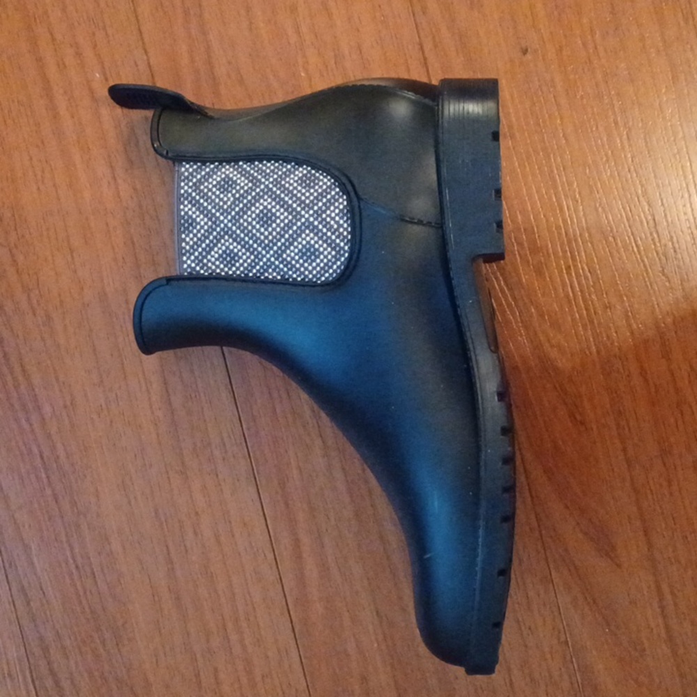 Ankle Rain Chelsea Booties Waterproof  7.5 black rain boot Casual